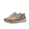 ara Schnurer | Sneakers Osaka Sand