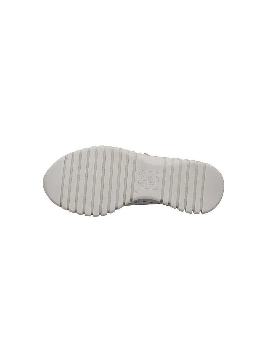 ara Schnurer | Schnurer Ibiza White