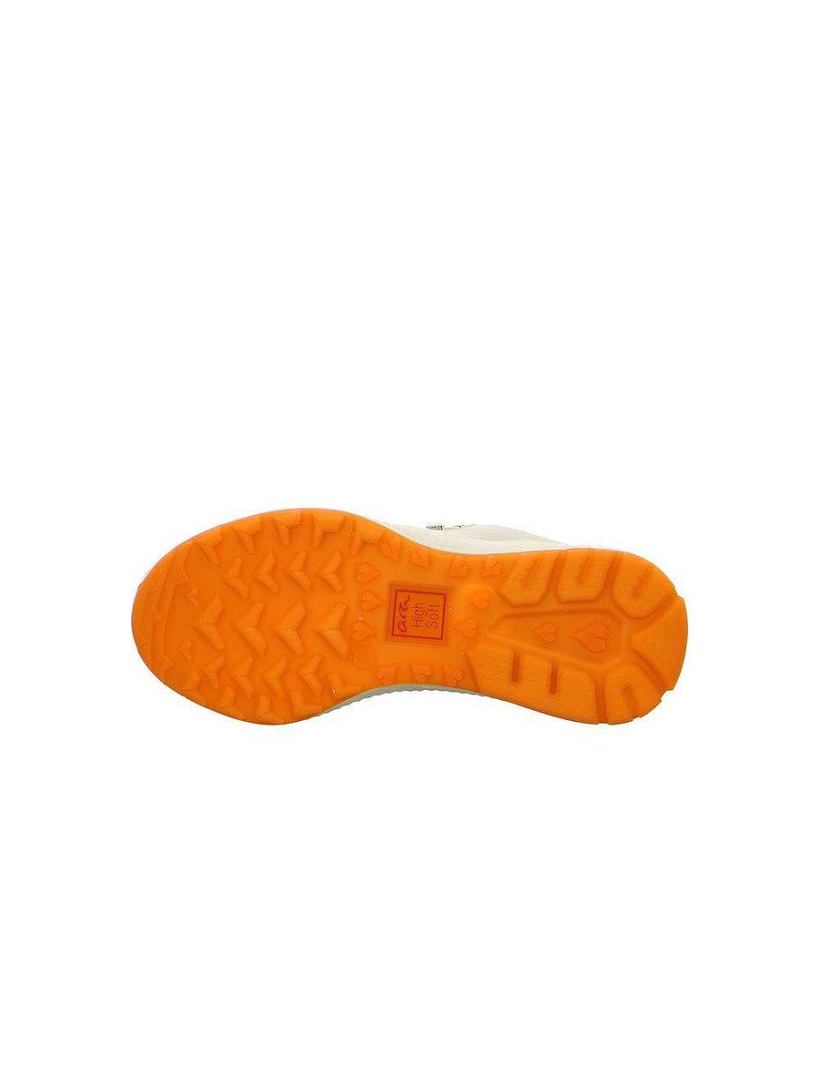 ara Schnurer | Schnurer Hiker Cloud Shell