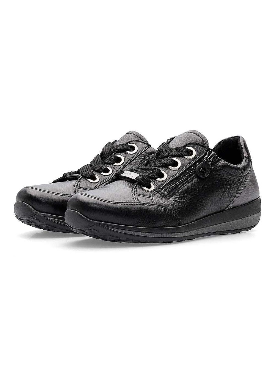 ara Schnurer | Osaka Sneakers Black